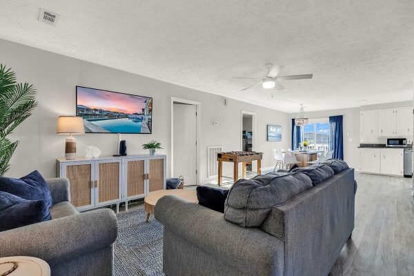 1ea1b061-53c6-4951-a59c-69501de7ad0d