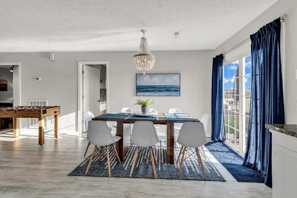 af6d3058-b848-4231-a556-35b7a37e3e5c