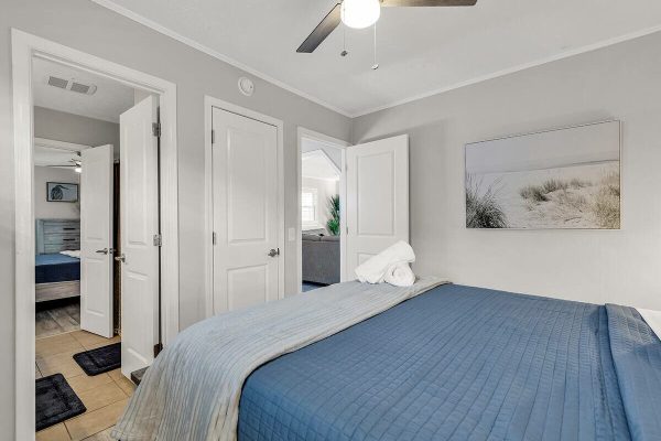 e3c4f90c-6e51-429d-979b-3d4e8b8c82e6